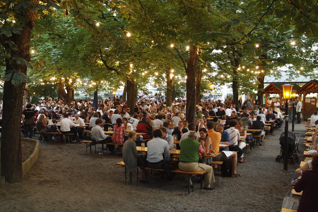 Beer Garden, Family vacation, family dinner