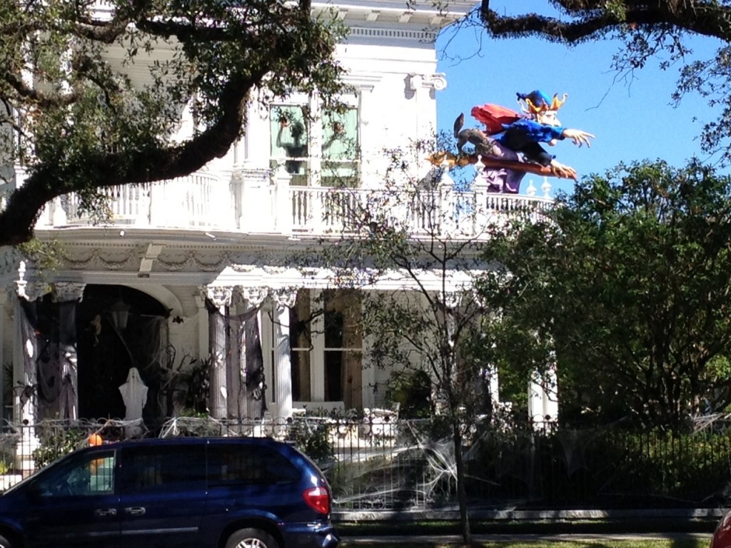 New Orleans architecture, New Orleans street scene