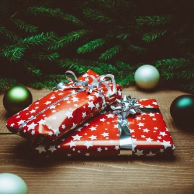 2018 Holiday Gifts For Her That She Will Love