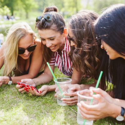 teen girls friends