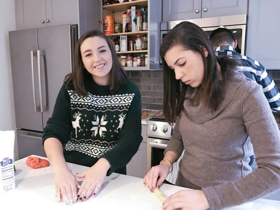 sisters baking