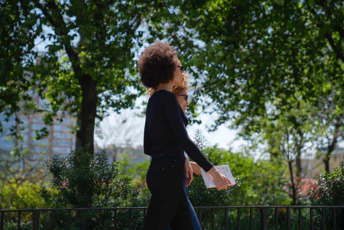 2 women walking in Brooklyn