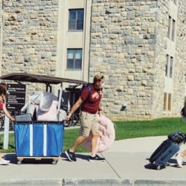 students moving in