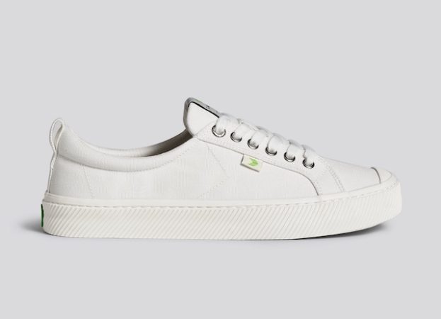 cariuma white sneakers
