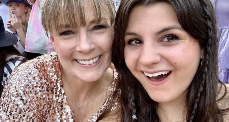 Liz Vaccariello and daughter at Taylor Swift concert