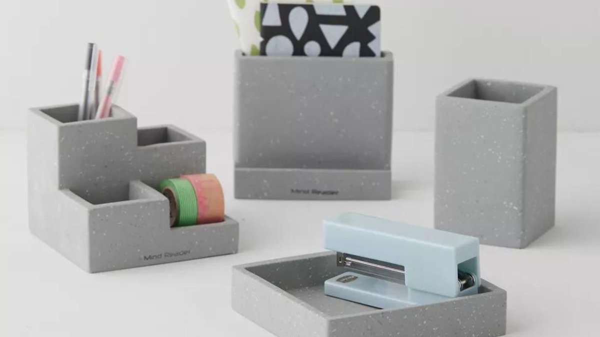 Urban Outfitters dorm: desk organizer set 