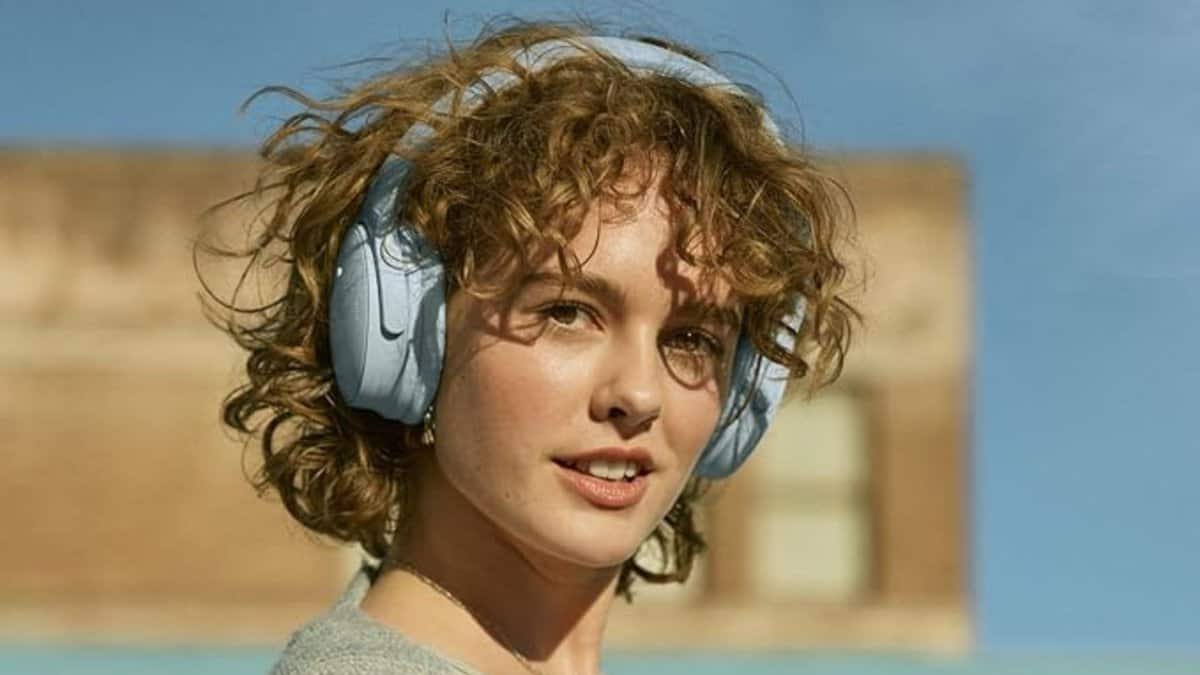 Gifts for 18 year olds: Bose headphones 